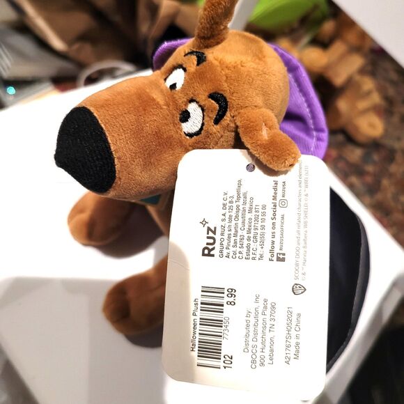 Scooby Doo Dracula Vampire Halloween 8" Plush Dog Black Purple Cape Ruz NEW WB - Picture 5 of 7
